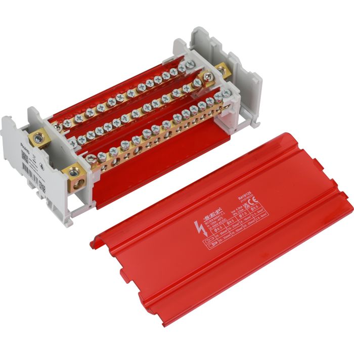 SEP Europe R415/125 verdeelblok 125A 4-polig – externe messing aansluitrail zichtbaar met rode kap verwijderd SEP Europe R415/125 verdeelblok 125A 4-polig – externe messing aansluitrail zichtbaar met rode kap verwijderd